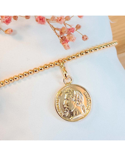 Bracelet perlé avec pièce ancienne gravée plaqué or
