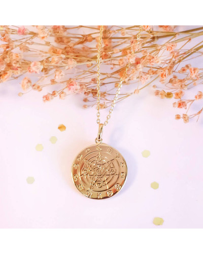 Collier médaille astrologique plaqué or personnalisé