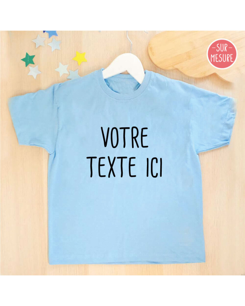 Tee shirt bleu ciel enfant personnalisé avec texte au choix