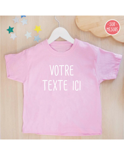 Tee shirt rose clair enfant personnalisé avec texte au choix