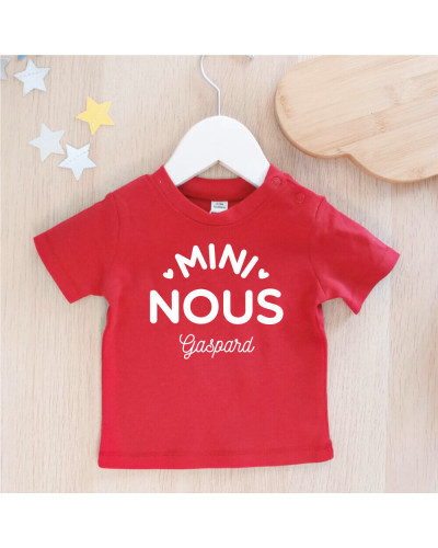 Tee shirt rouge bébé "Mini Nous" personnalisé