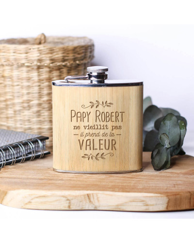 Flasque en bambou personnalisée - "Papy il ne vieillit pas, il prend de la valeur"
